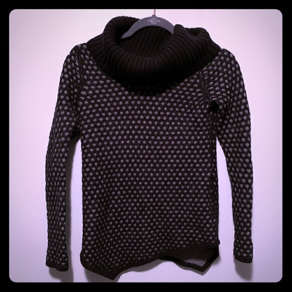 Express sweater  